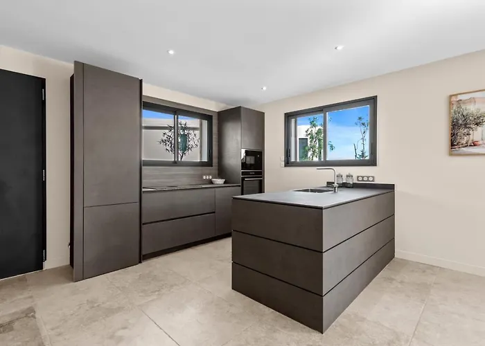 Вилла Capucine - Modern Антиб