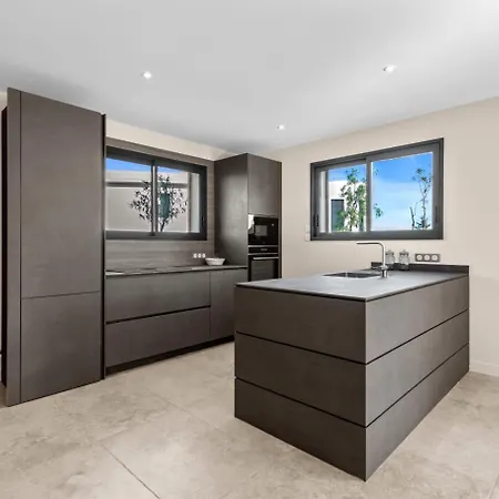 Villa Capucine - Modern Antibes