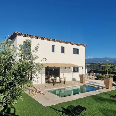 Capucine - Modern Antibes